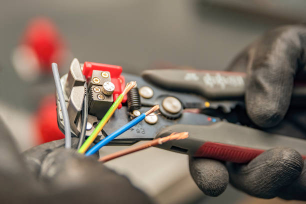 Best Commercial Electrician Services  in Aliquip, PA